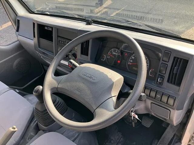 いすゞエルフ平ボディ小型（2t・3t）[写真16]