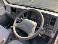 いすゞエルフ平ボディ小型（2t・3t）[写真17]