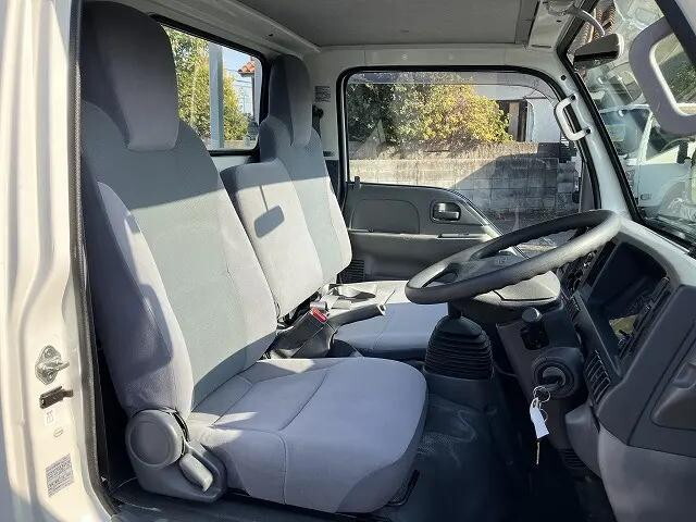 いすゞエルフ平ボディ小型（2t・3t）[写真23]