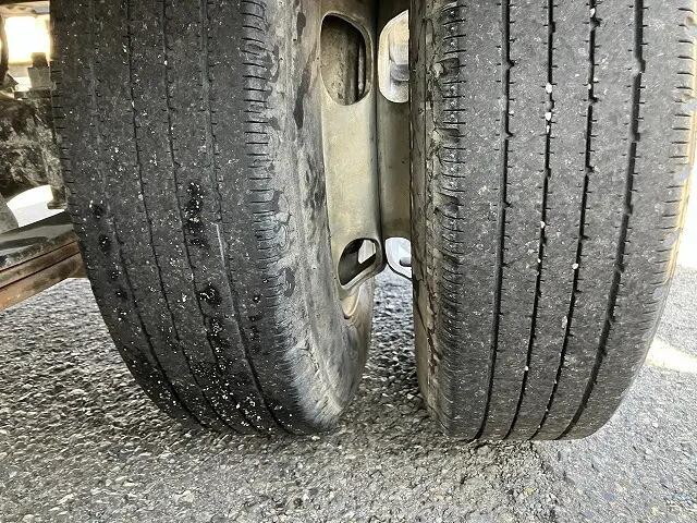 いすゞエルフ平ボディ小型（2t・3t）[写真33]