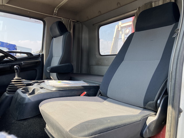 日野レンジャークレーン3段中型（4t）[写真34]