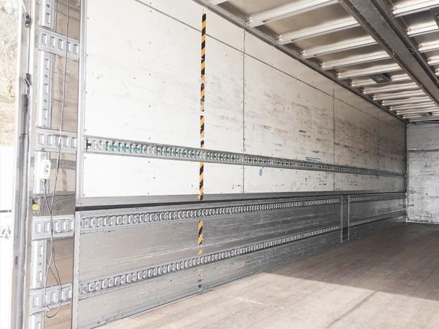 UDトラックスクオンアルミウイング大型（10t）[写真12]