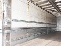 UDトラックスクオンアルミウイング大型（10t）[写真13]