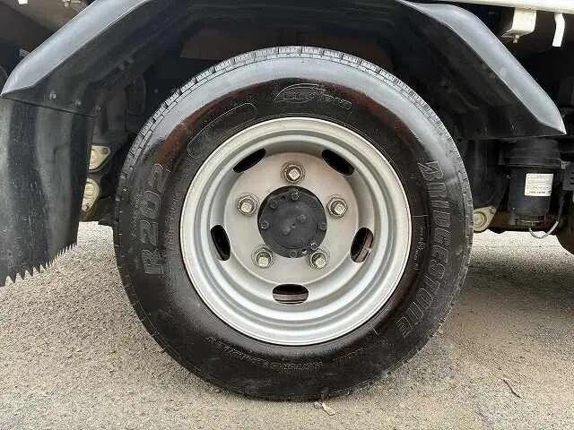 三菱ふそうキャンターダブルキャブ（Wキャブ）小型（2t・3t）[写真18]