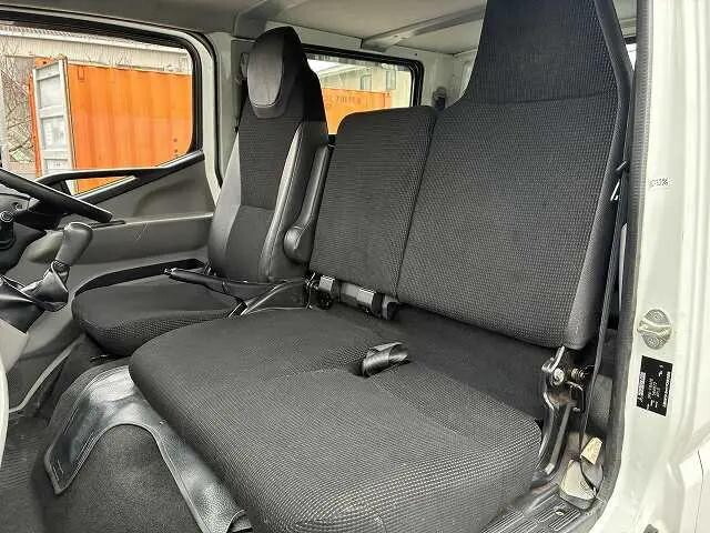 三菱ふそうキャンターダブルキャブ（Wキャブ）小型（2t・3t）[写真31]