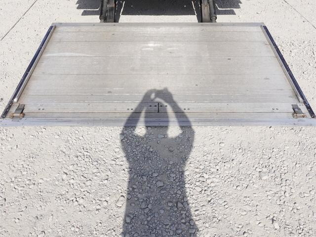 日野レンジャーアルミバン中型（4t）[写真11]