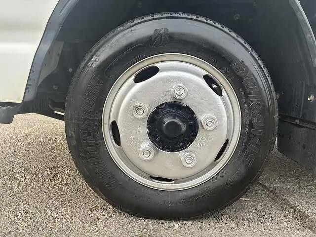 いすゞエルフ平ボディ小型（2t・3t）[写真23]