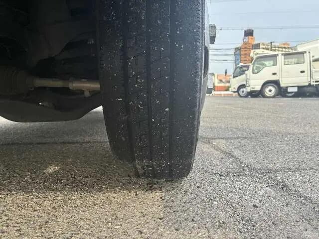 いすゞエルフ平ボディ小型（2t・3t）[写真24]