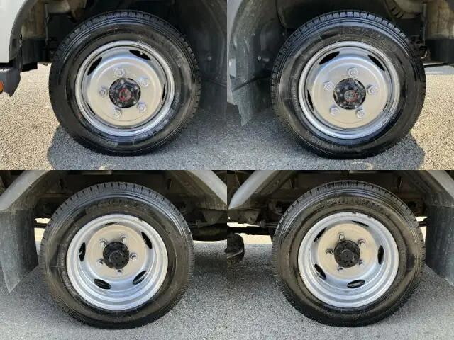 日野デュトロアルミバン小型（2t・3t）[写真22]