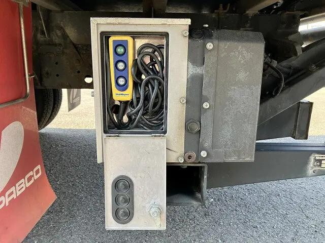 日野デュトロアルミバン小型（2t・3t）[写真28]