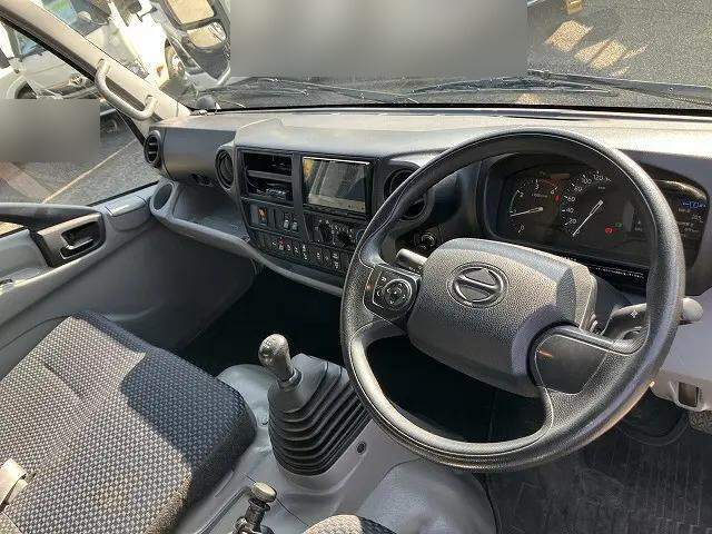 日野デュトロアルミバン小型（2t・3t）[写真29]