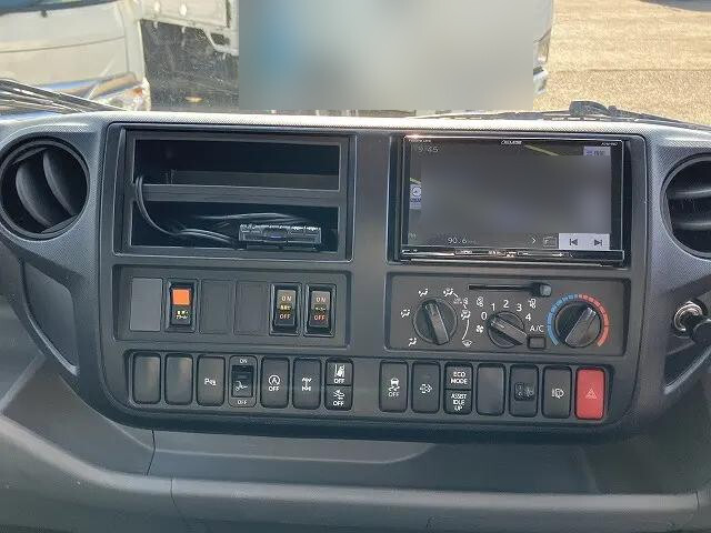 日野デュトロアルミバン小型（2t・3t）[写真30]