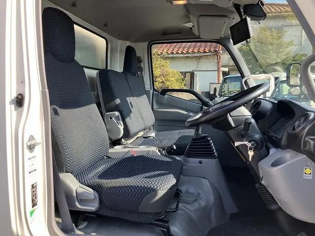 日野デュトロアルミバン小型（2t・3t）[写真35]