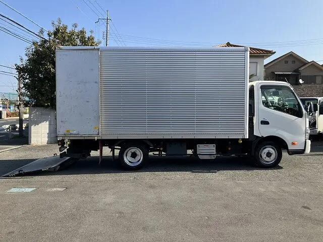 日野デュトロアルミバン小型（2t・3t）[写真08]
