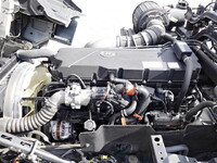 UDトラックスクオントレーラーヘッド（トラクターヘッド）大型（10t）[写真24]