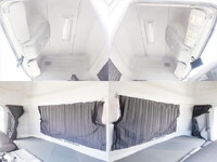 UDトラックスクオントレーラーヘッド（トラクターヘッド）大型（10t）[写真29]