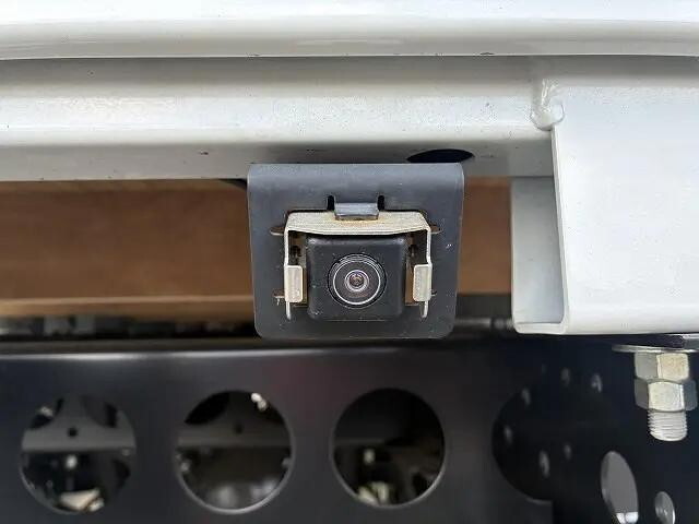 いすゞエルフ平ボディ小型（2t・3t）[写真11]