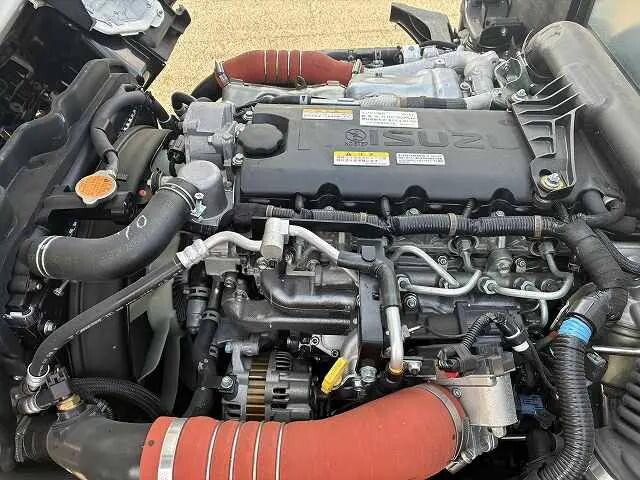 いすゞエルフ平ボディ小型（2t・3t）[写真15]