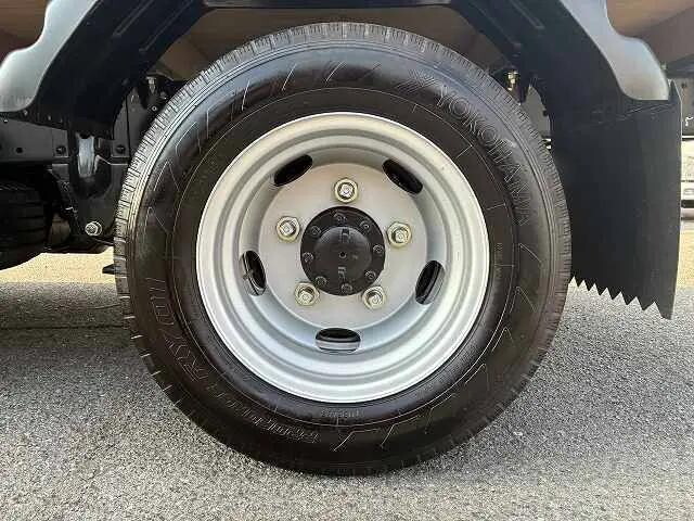 いすゞエルフ平ボディ小型（2t・3t）[写真18]