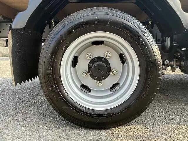 いすゞエルフ平ボディ小型（2t・3t）[写真19]