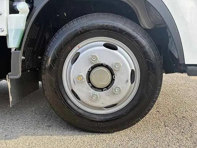 いすゞエルフ平ボディ小型（2t・3t）[写真20]