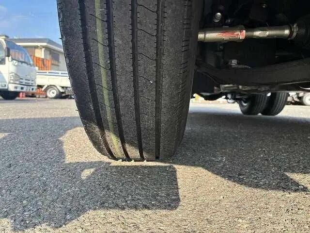 いすゞエルフ平ボディ小型（2t・3t）[写真24]