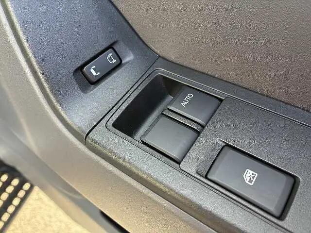 いすゞエルフ平ボディ小型（2t・3t）[写真28]