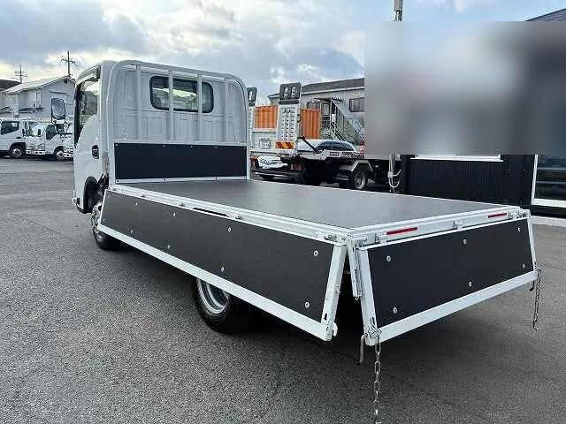 いすゞエルフ平ボディ小型（2t・3t）[写真09]