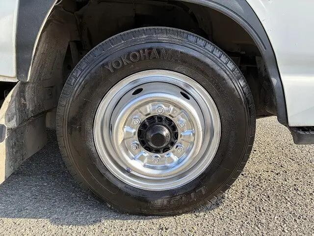 いすゞエルフダブルキャブ（Wキャブ）小型（2t・3t）[写真10]