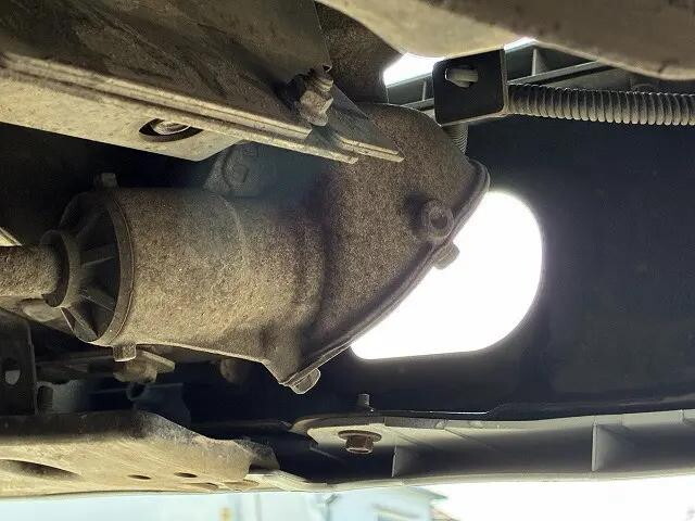 いすゞエルフダブルキャブ（Wキャブ）小型（2t・3t）[写真34]