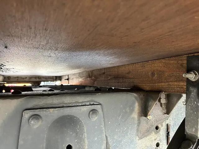 いすゞエルフダブルキャブ（Wキャブ）小型（2t・3t）[写真39]