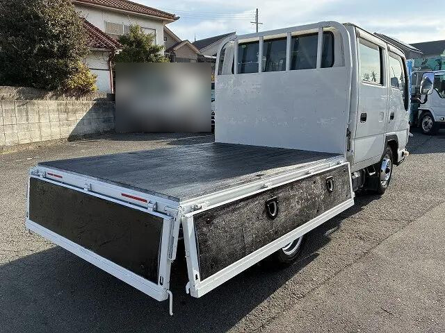 いすゞエルフダブルキャブ（Wキャブ）小型（2t・3t）[写真09]