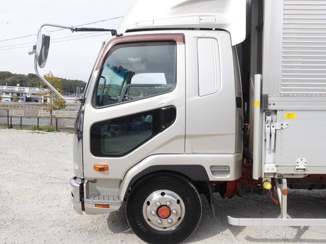 三菱ふそうファイターアルミウイング中型（4t）[写真07]