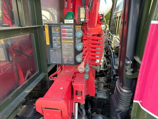 三菱ふそうファイタークレーン4段増トン（6t・8t）[写真12]