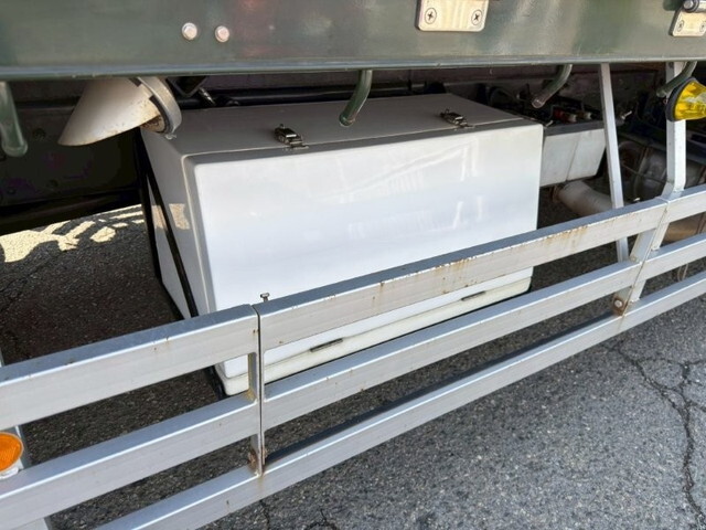 三菱ふそうファイタークレーン4段増トン（6t・8t）[写真17]