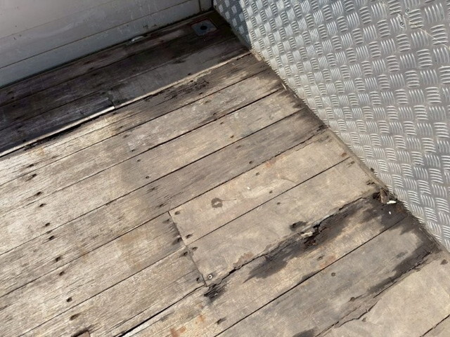 三菱ふそうファイタークレーン4段増トン（6t・8t）[写真26]