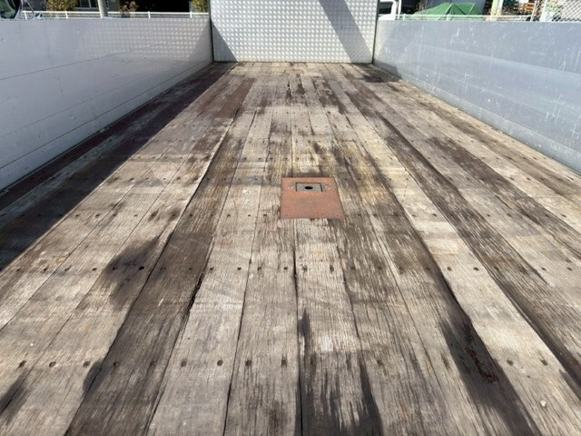 三菱ふそうファイタークレーン4段増トン（6t・8t）[写真09]