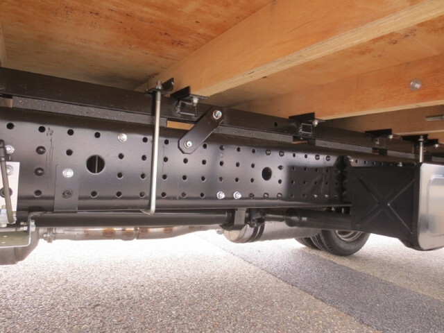 三菱ふそうキャンター平ボディ小型（2t・3t）[写真10]