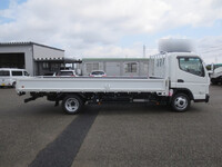 三菱ふそうキャンター平ボディ小型（2t・3t）[写真08]