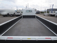 三菱ふそうキャンター平ボディ小型（2t・3t）[写真10]