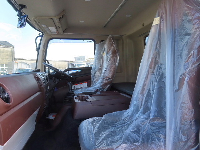 日野レンジャー冷凍車（冷蔵車）中型（4t）[写真18]