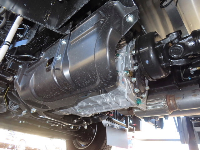 日野レンジャー冷凍車（冷蔵車）中型（4t）[写真09]