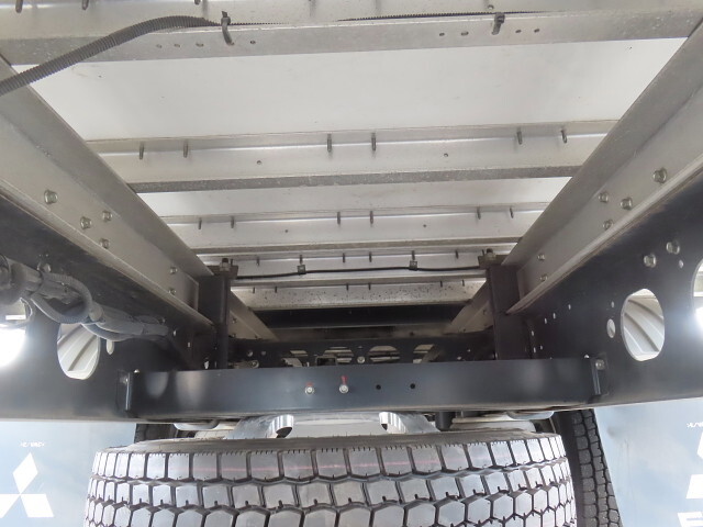 三菱ふそうファイターアルミウイング中型（4t）[写真12]