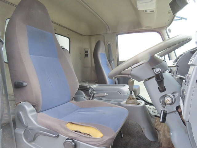 三菱ふそうファイターアルミウイング中型（4t）[写真20]