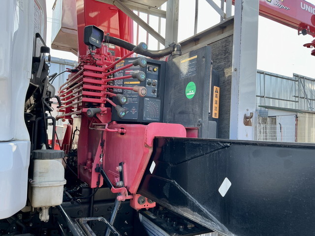 UDトラックスコンドルクレーン4段増トン（6t・8t）[写真10]