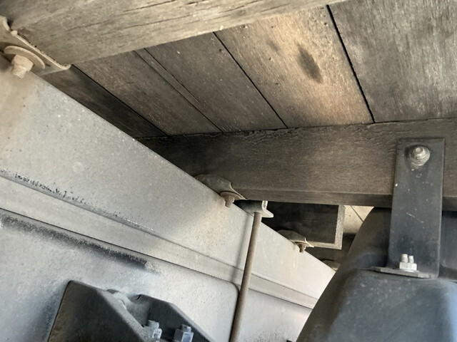 UDトラックスコンドルクレーン4段増トン（6t・8t）[写真15]