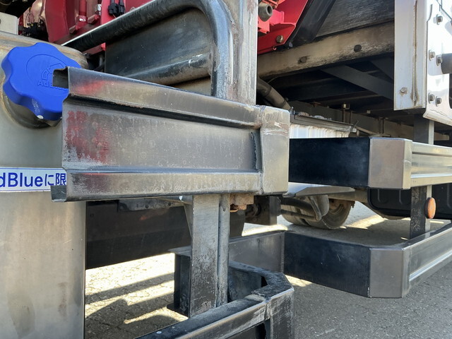 UDトラックスコンドルクレーン4段増トン（6t・8t）[写真18]