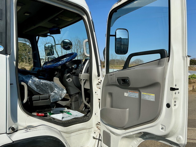 UDトラックスコンドルクレーン4段増トン（6t・8t）[写真23]