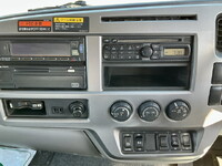 UDトラックスコンドルクレーン4段増トン（6t・8t）[写真32]