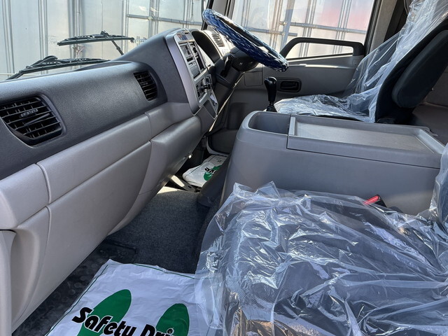 UDトラックスコンドルクレーン4段増トン（6t・8t）[写真34]